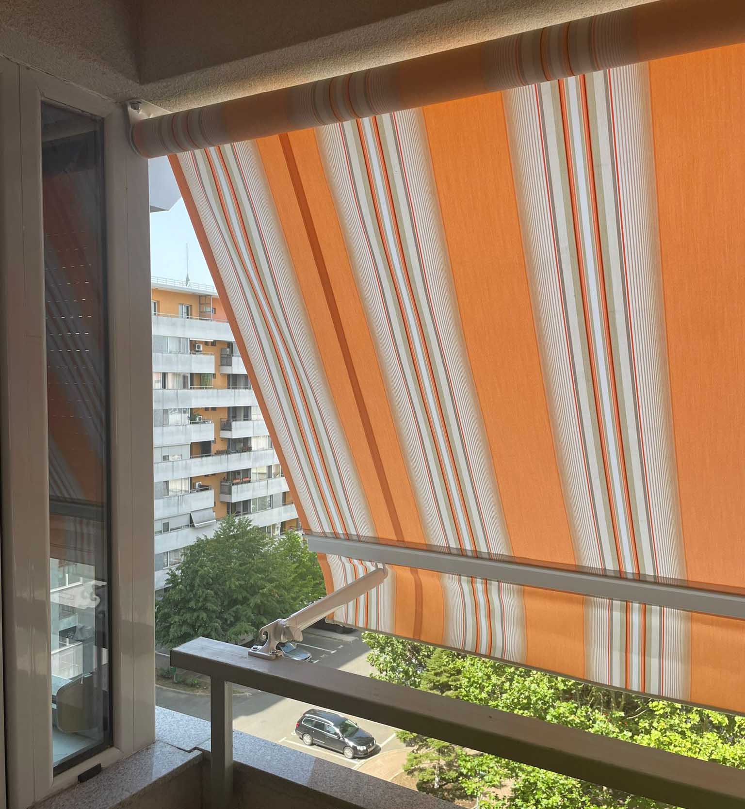copertina retractabila cu brate multicolor